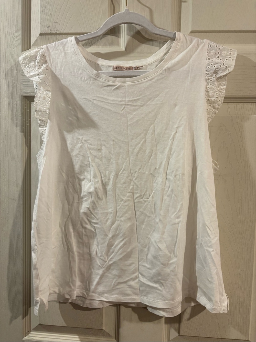 ESQUALO White Eyelet Flutter Sleeve Tank Top